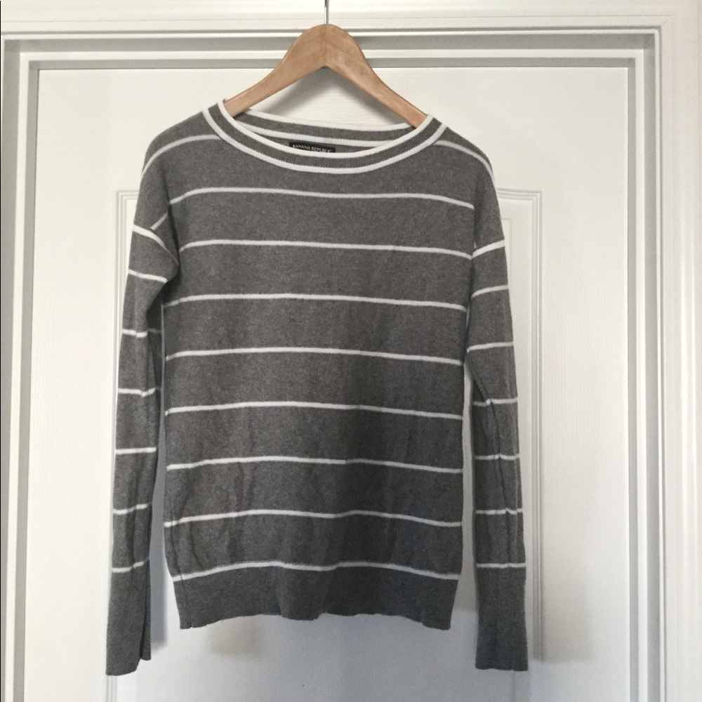 Men’s sweater w/ fine Italian yarn